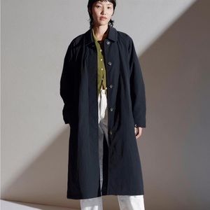 Everlane ReNew Mac Coat in Black